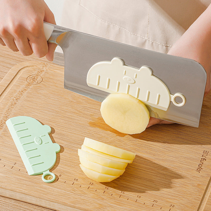 Pig-Shaped Magnetic Vegetable Slicer Tool